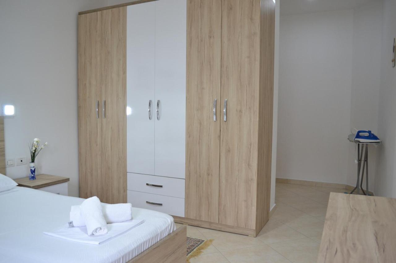 Vlorë Flowers & Green 2 Bedrooms Apartment & Box Garage מראה חיצוני תמונה