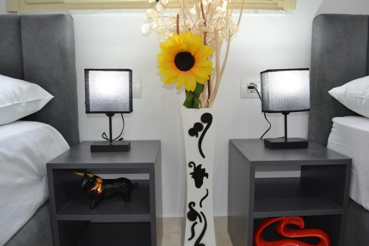 Vlorë Flowers & Green 2 Bedrooms Apartment & Box Garage מראה חיצוני תמונה