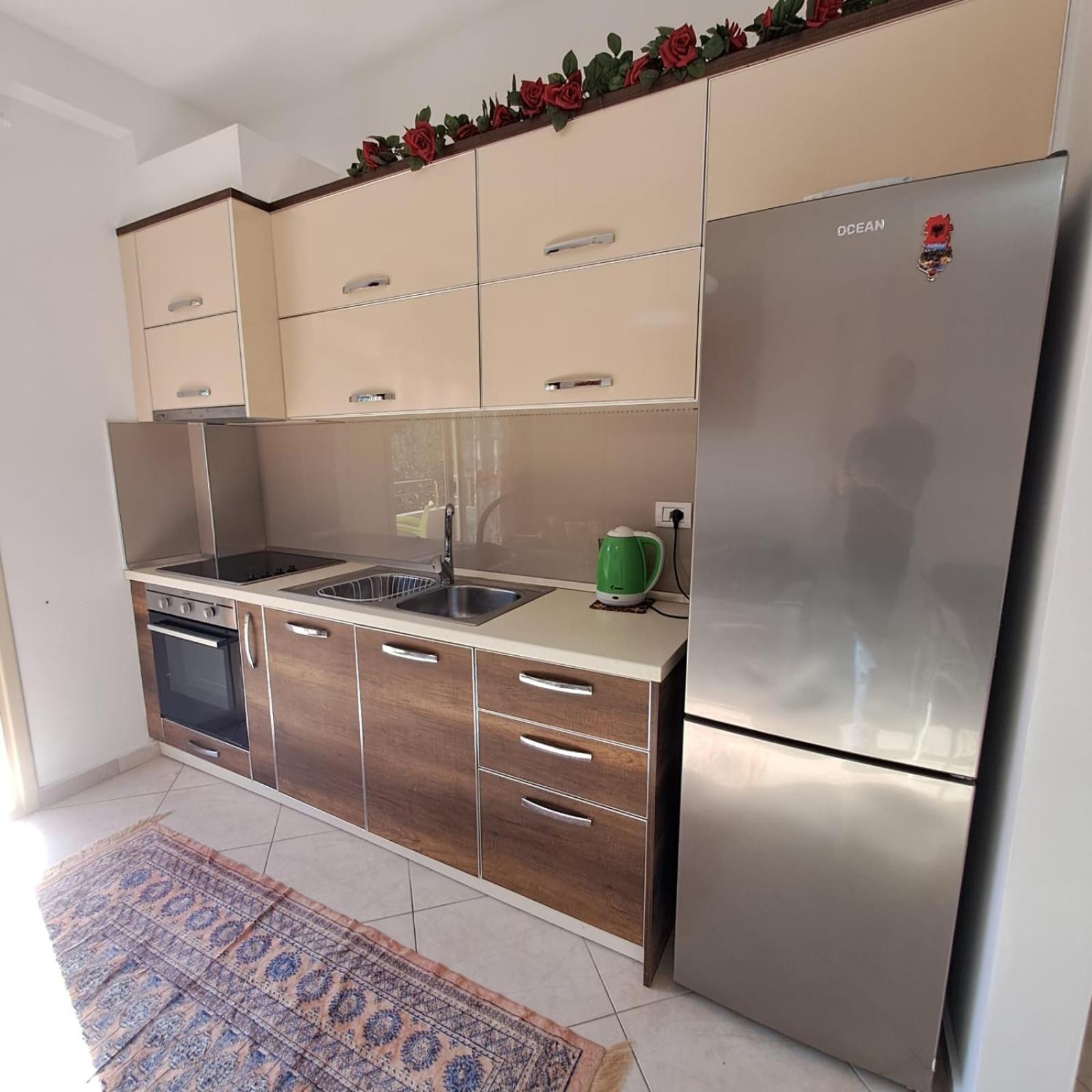 Vlorë Flowers & Green 2 Bedrooms Apartment & Box Garage מראה חיצוני תמונה