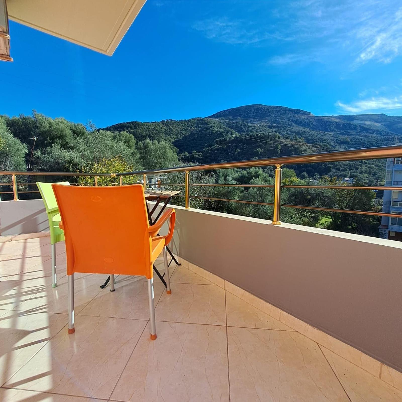 Vlorë Flowers & Green 2 Bedrooms Apartment & Box Garage מראה חיצוני תמונה