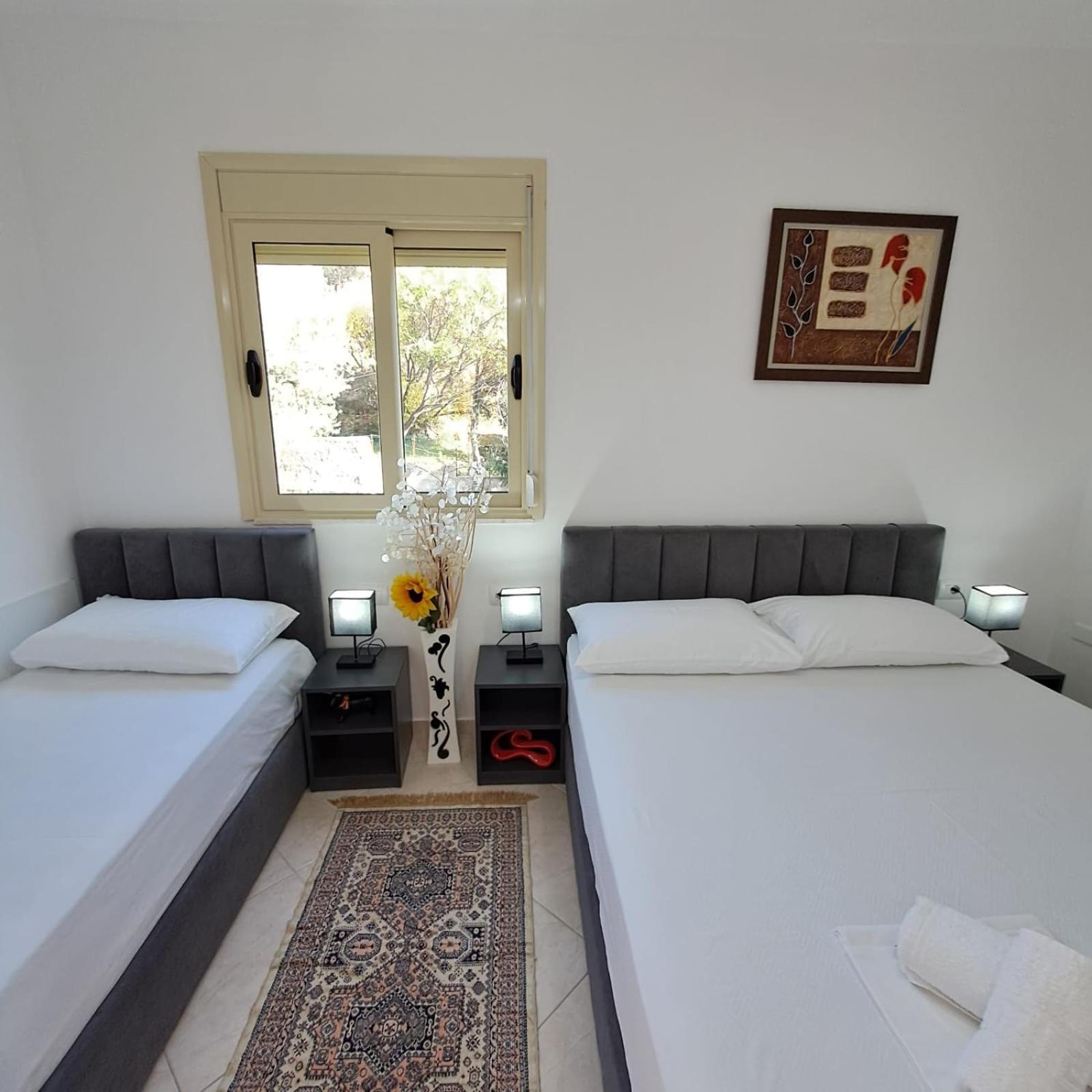Vlorë Flowers & Green 2 Bedrooms Apartment & Box Garage מראה חיצוני תמונה